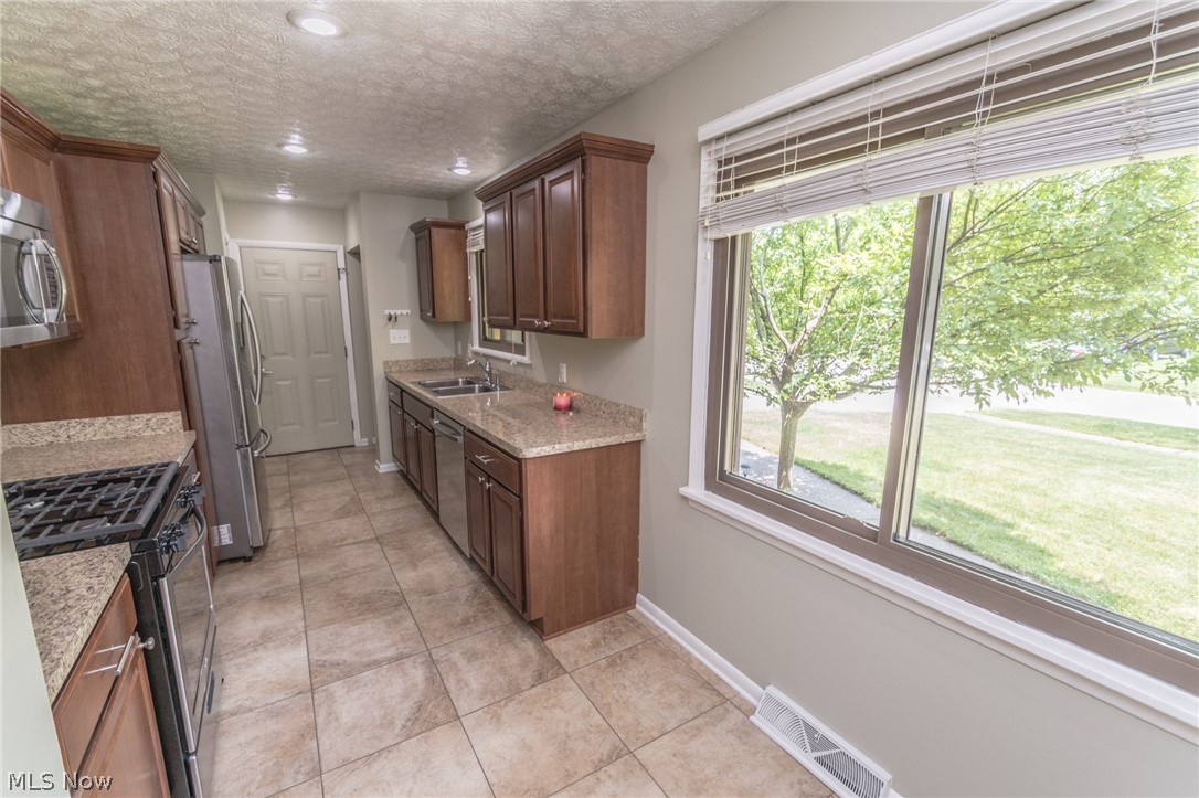 Forest Mdws 02 - Residential