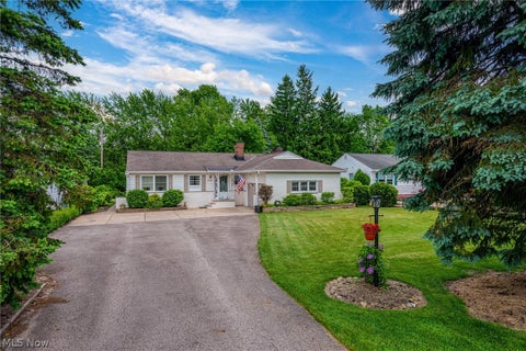 Photo for 1985 Som Center Road