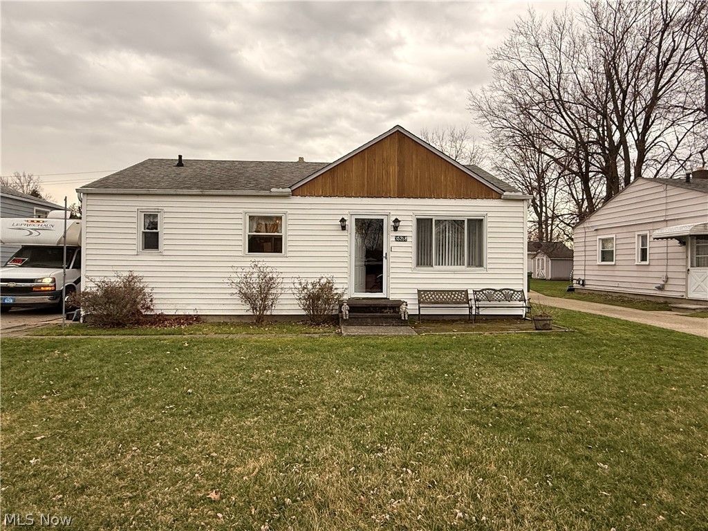 Photo of 35288 Beach Park Avenue, Eastlake, OH 44095 (MLS # 5196084)