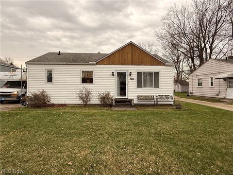 Homes For Sale - 35288 Beach Park Avenue<br/> Eastlake, OH 44095