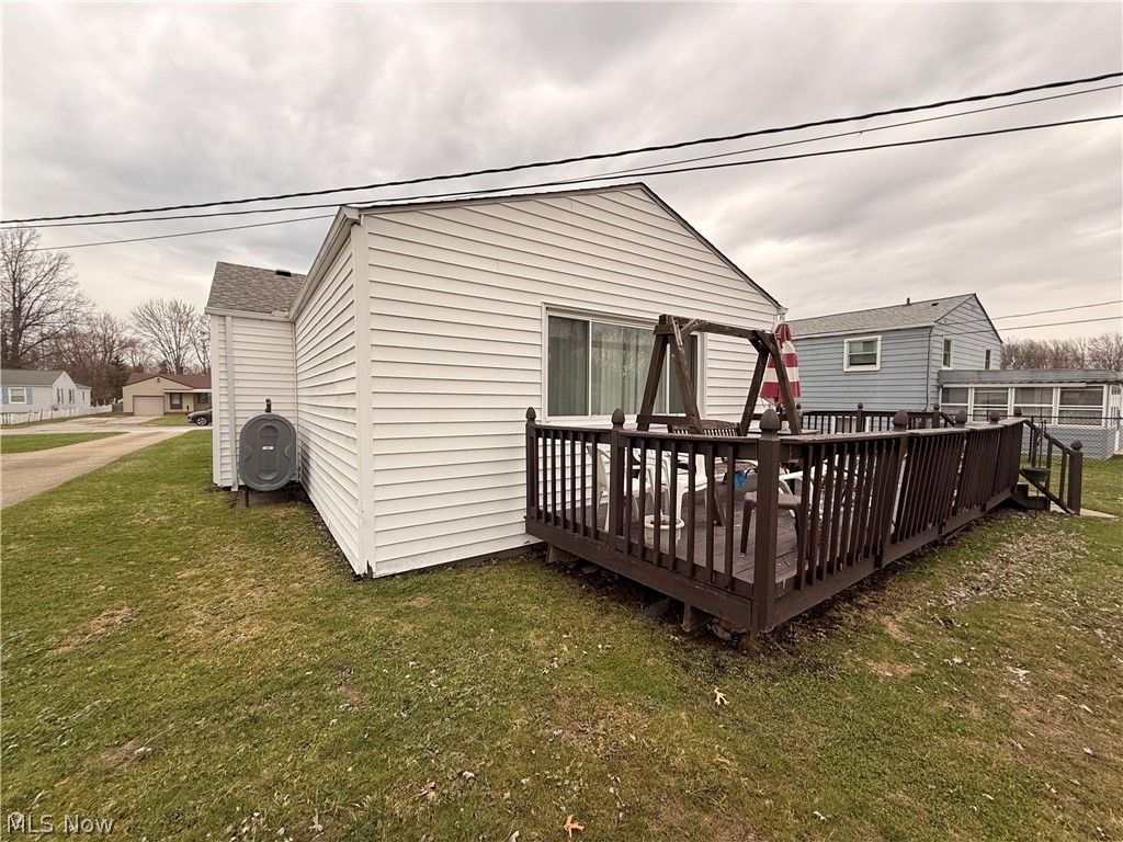 Photo of 35288 Beach Park Avenue, Eastlake, OH 44095 (MLS # 5196084)