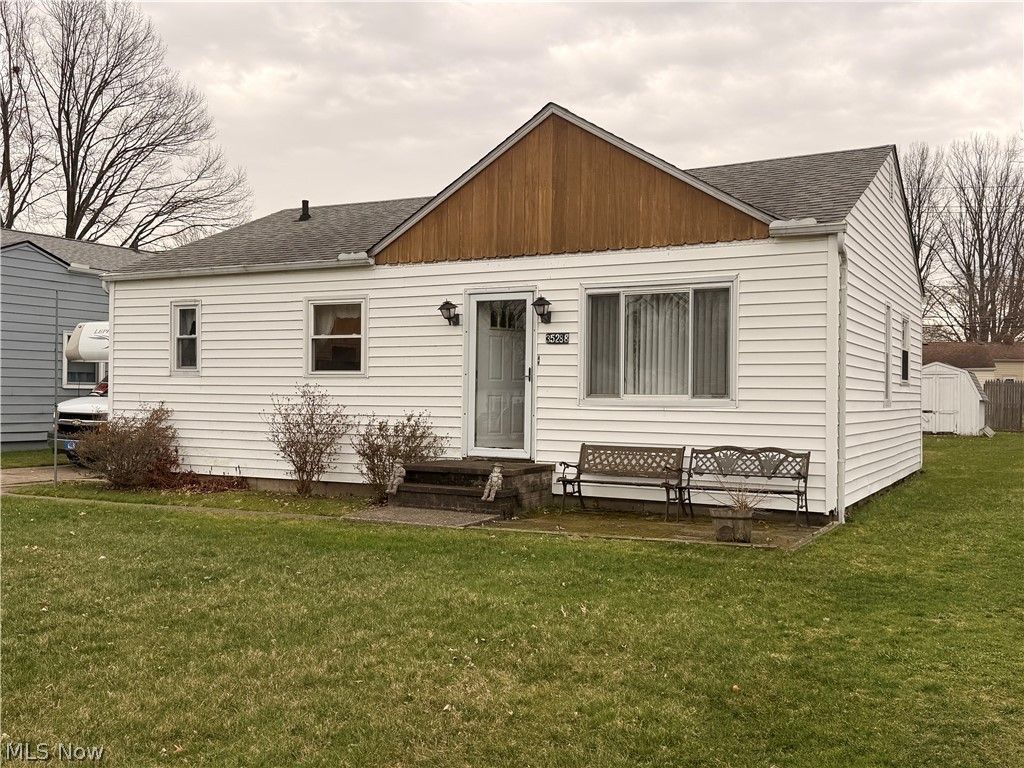 Photo of 35288 Beach Park Avenue, Eastlake, OH 44095 (MLS # 5196084)