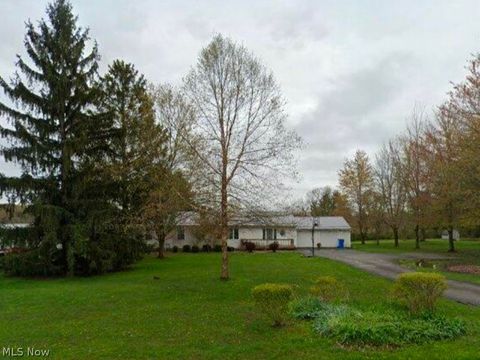 Homes For Sale - 11917 Bean Road<br/> Geauga County, Chardon, OH 44024