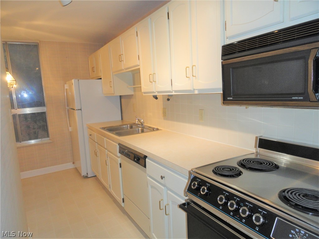 Silver Lake Towers Condo - Residential