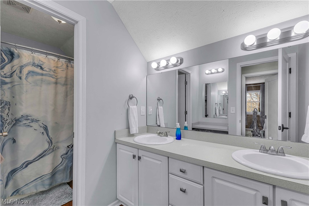 Homestead Vineyards - Residential