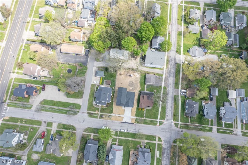 Photo of 227 Madison Street, Ravenna, OH 44266 (MLS # 5200845)