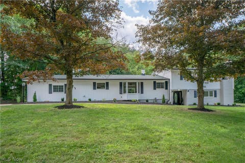 Homes For Sale - 510 Lourdes Drive<br/> Cuyahoga Falls, OH 44223
