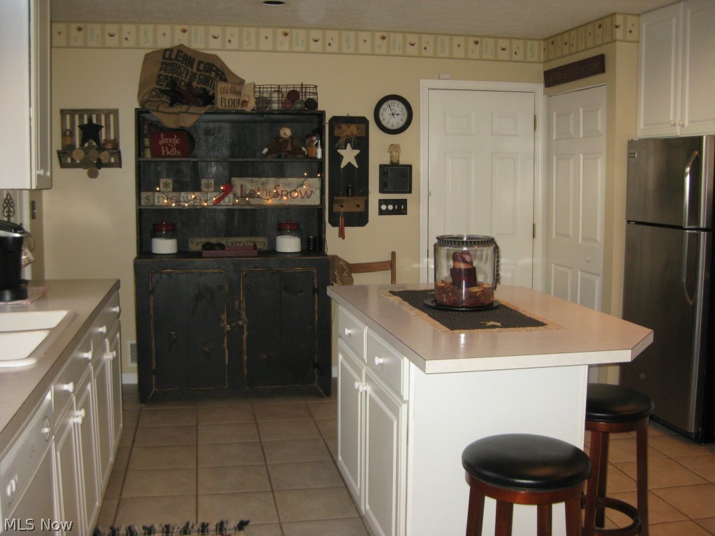 Arrowhead Bay Cond - Residential