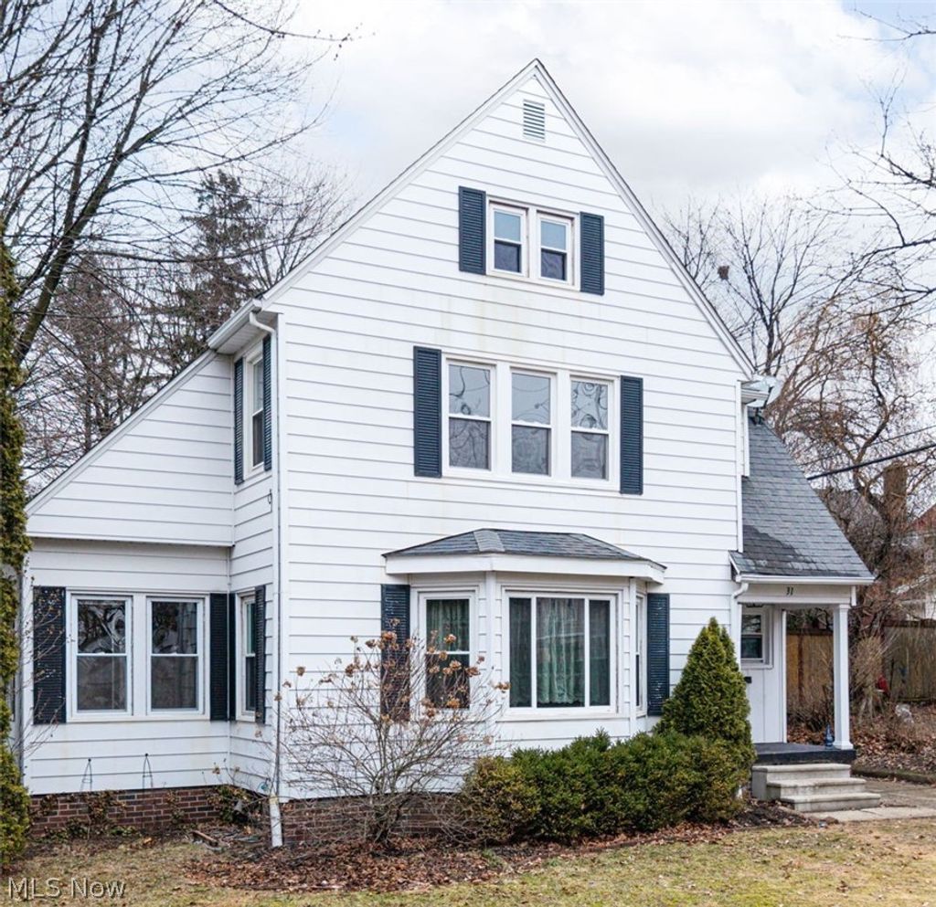 Photo of 31 Medford Avenue, Akron, OH 44310 (MLS # 5190189)