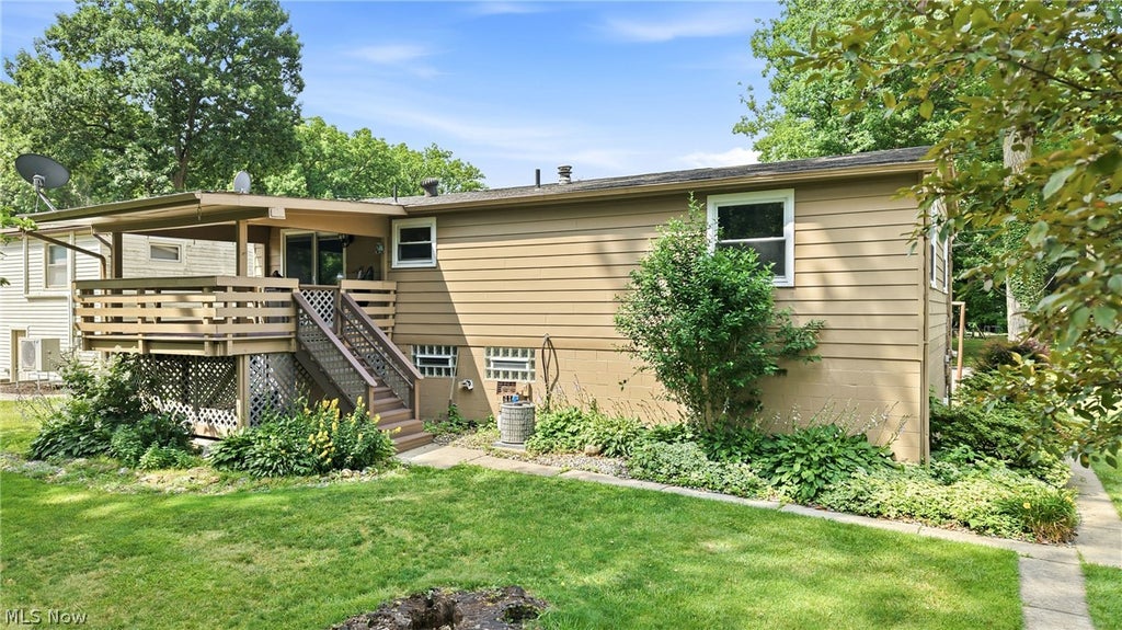Photo of 805 Trumbull Drive, Niles, OH 44446 (MLS # 5223439)