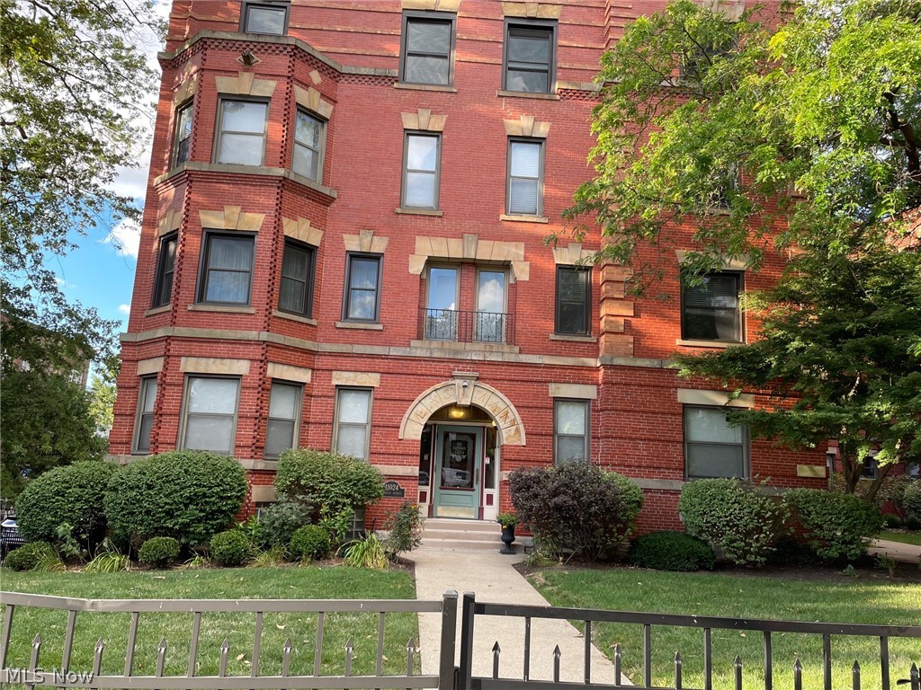 Eastman Condo - Residential