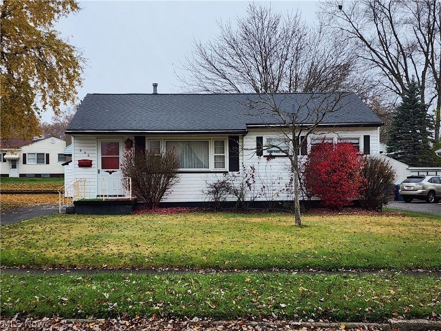 Downsizing or 1st home, move in ready and make cosmetic updates as desired.  Easy 1 floor living in this 3 bed, 1 bath, Hubbard ranch, with partially finished basement. Roof and siding done in 2010, furnace 2003, hot water tank 2002.  Home being sold as-is to settle estate. Motivated seller, so bring all offers!