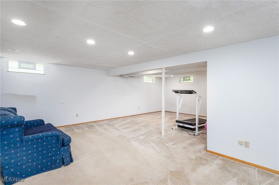 832 Dogwood Trail, Medina, Ohio image 32