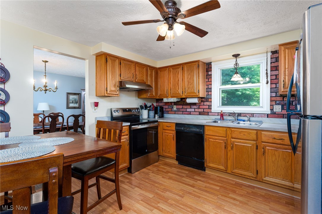 832 Dogwood Trail, Medina, Ohio image 7