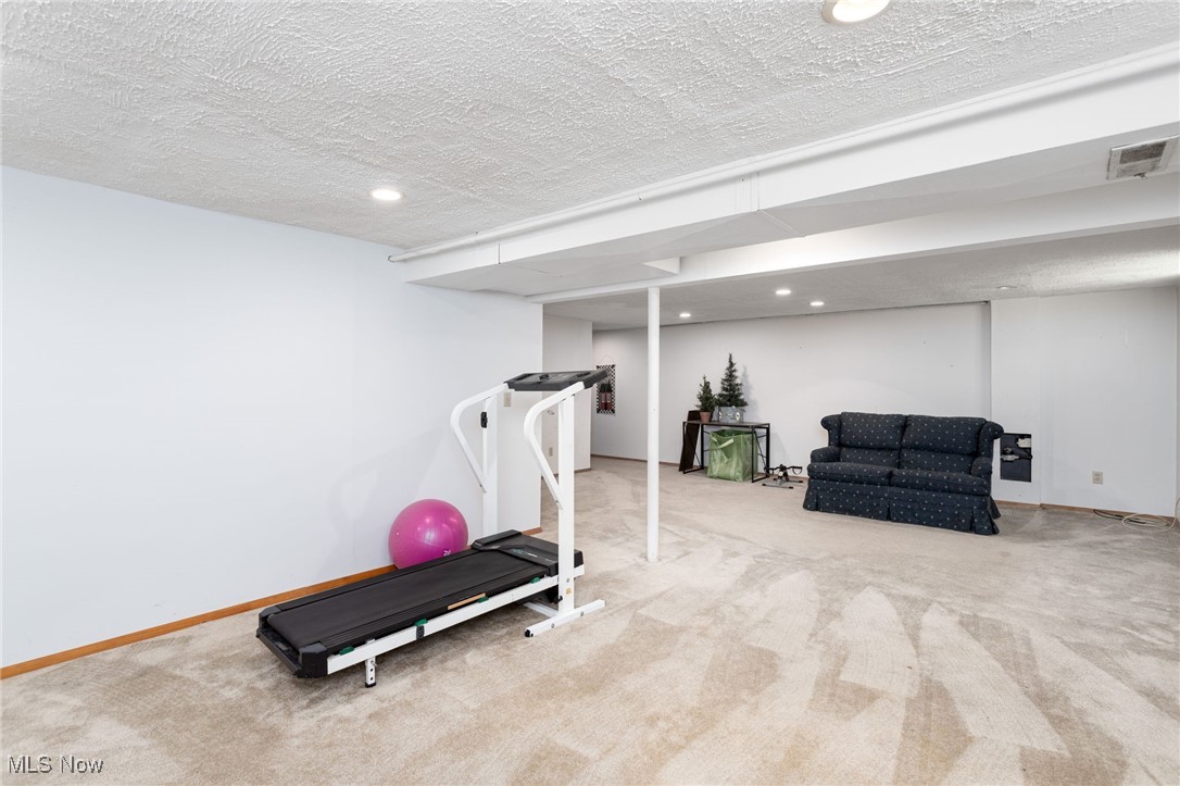 832 Dogwood Trail, Medina, Ohio image 31