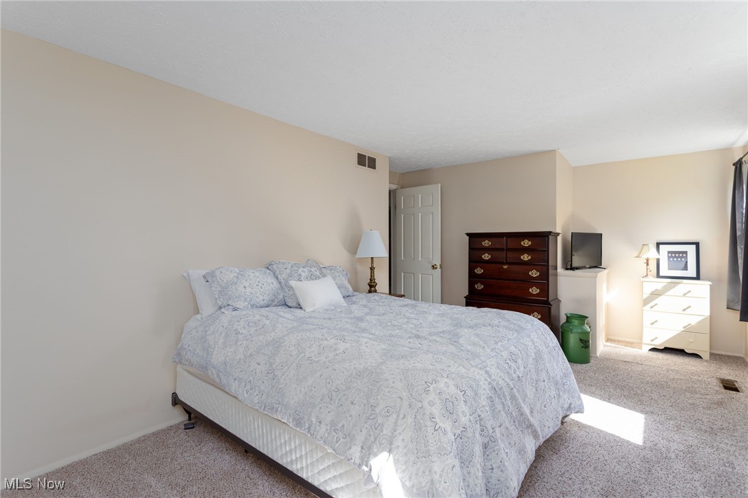 832 Dogwood Trail, Medina, Ohio image 20