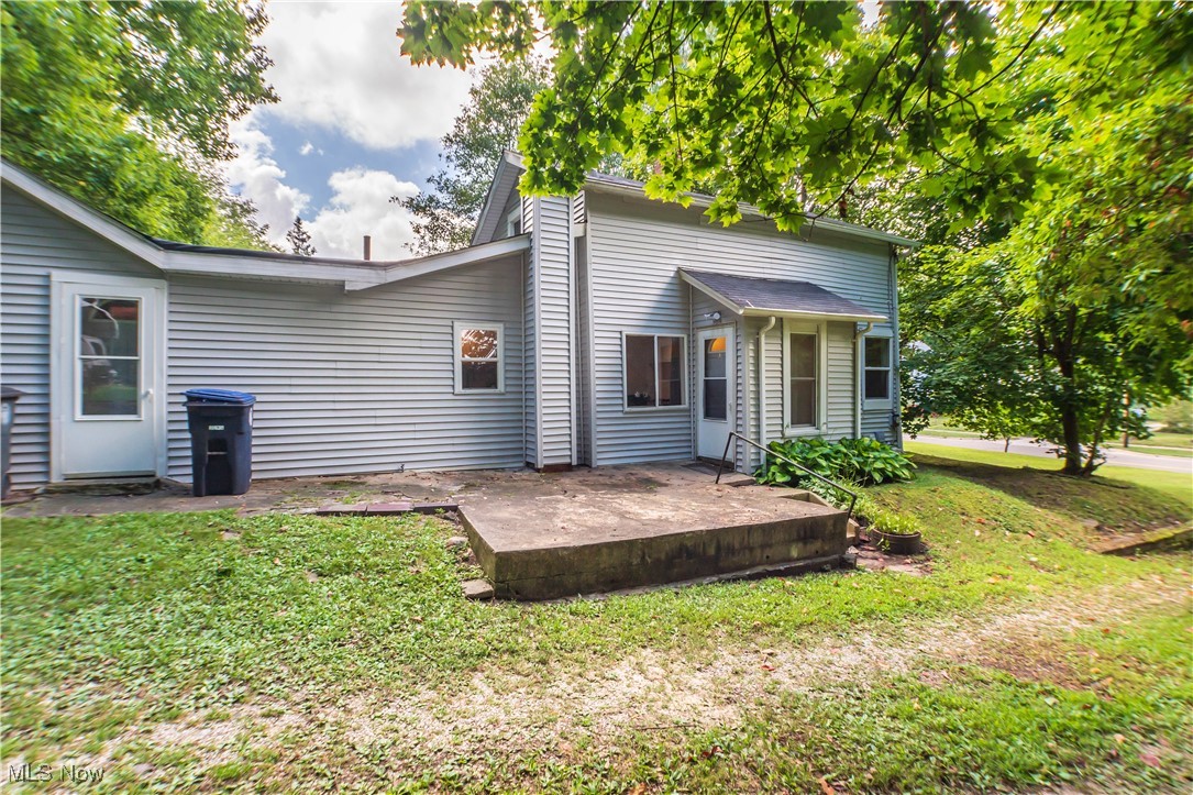 Welcome to 533 Cuyahoga St. located in the heart of Akron. Pulling into this home, you'll notice the long drive up to the home. This home has three bedrooms, and one full bath. One of the bedrooms is located on the first floor with a very spacious walk in closet alongside the full bath being on the first floor. The laundry is conveniently located on the first floor as well. Two spacious bedrooms are on the second floor. The living room has a walk out that leads out onto the side deck. Call to schedule a private showing today !