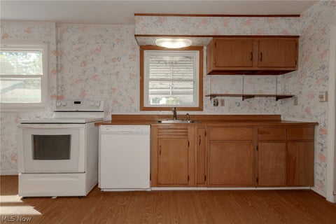 Tiny photo for 277 Gillett Street, Painesville, OH 44077 (MLS # 5239578)