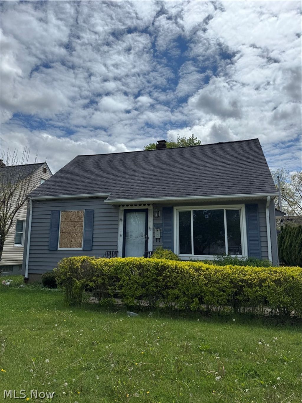 Photo of 13402 Shady Oak Boulevard, Garfield Heights, OH 44125 (MLS # 5207419)