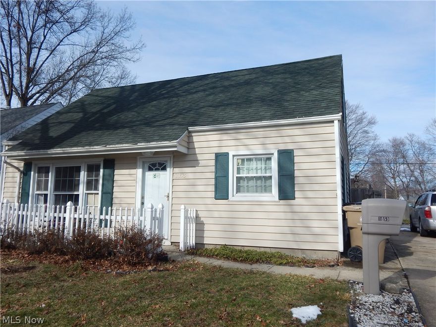 Endless Possibilities!! Great opportunity for someone handy or Investor. Wide lot in Cuyahoga Falls. 
Property AS IS.