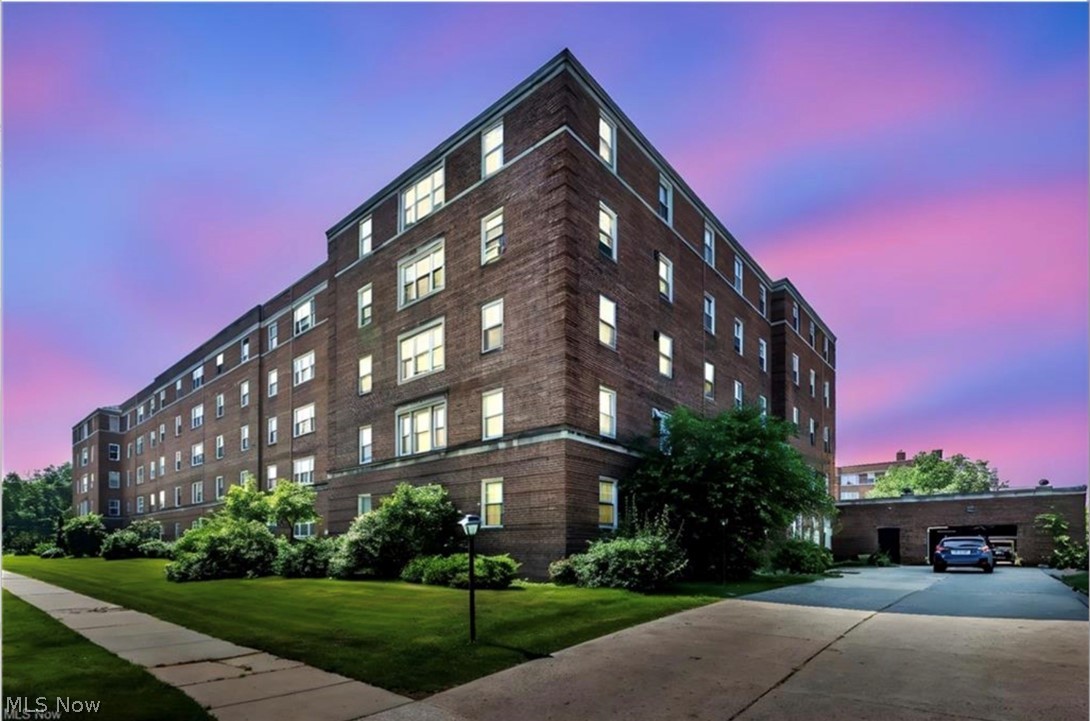 South Park Manor Condos - Residential