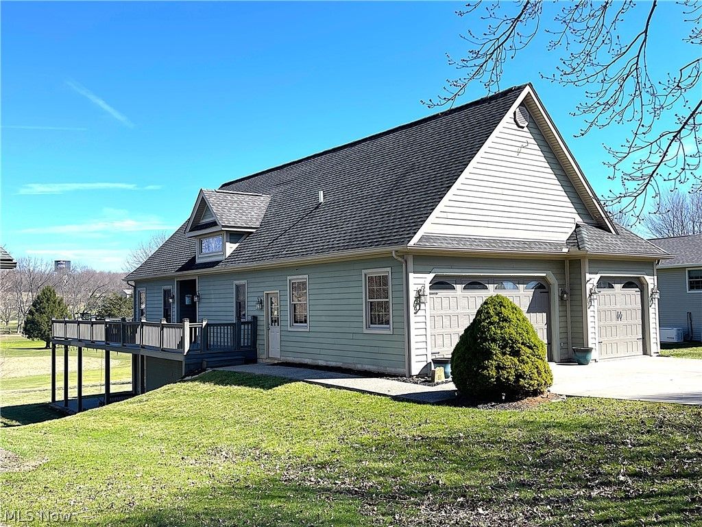 Photo of 926 Fairway Drive, Howard, OH 43028 (MLS # 5192951)