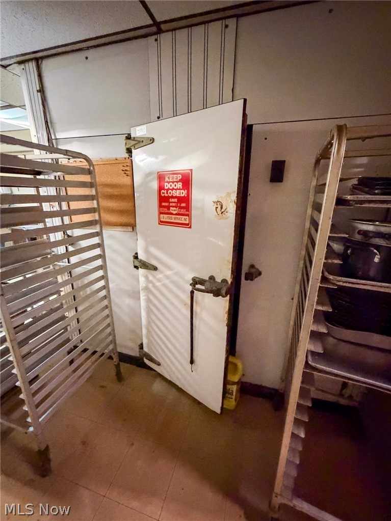 Smiths Add 02 - Commercial Sale