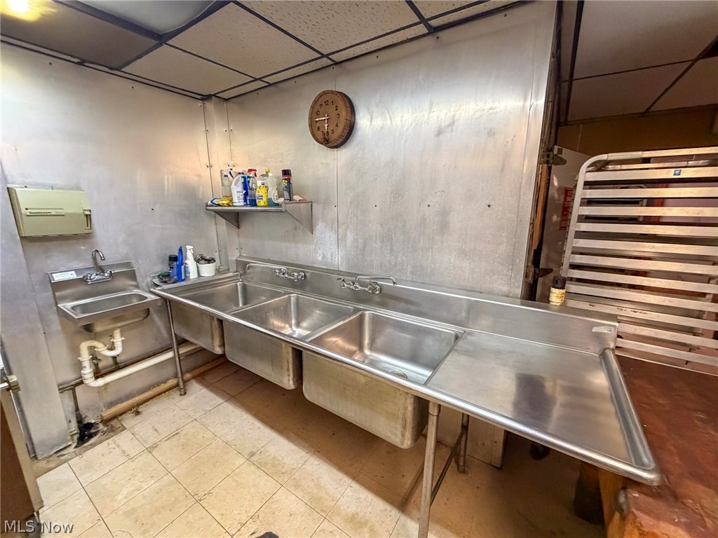 Smiths Add 02 - Commercial Sale
