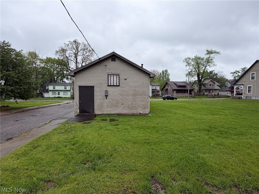Smiths Add 02 - Commercial Sale