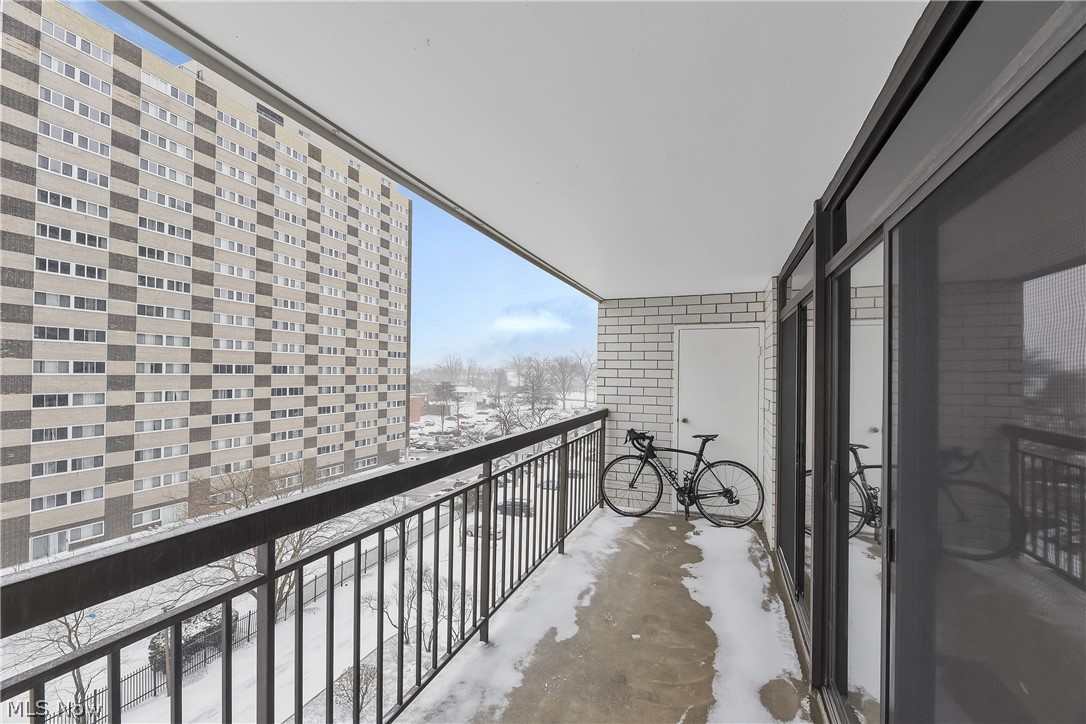 12550 Lake Avenue #607, Lakewood, Ohio image 11