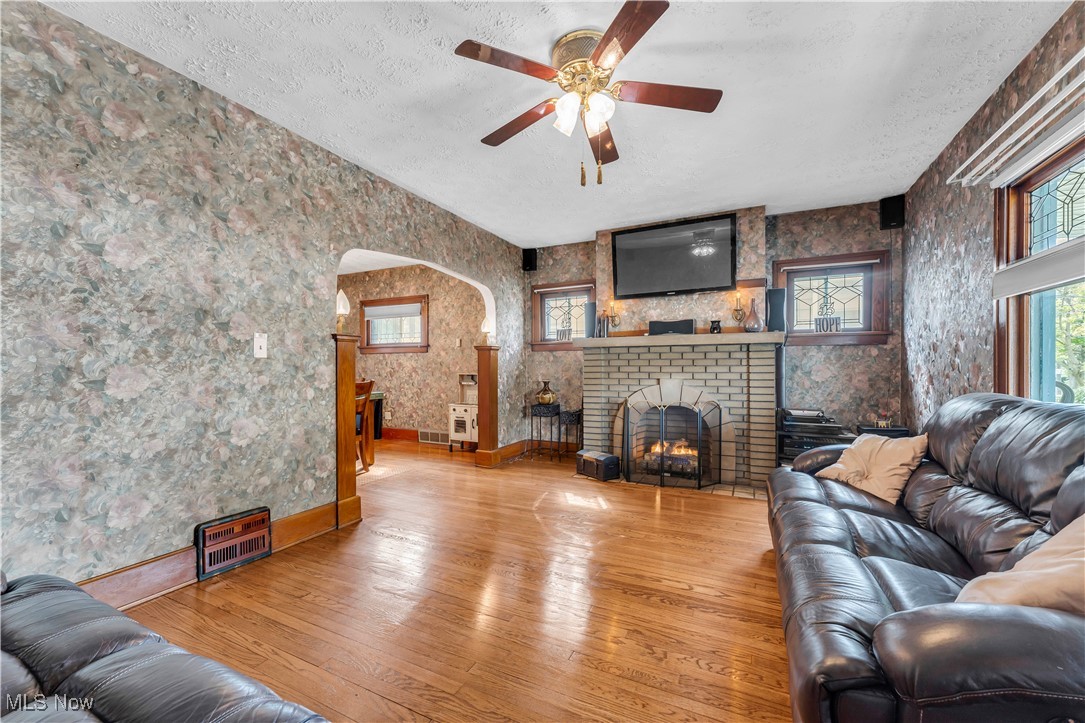 Davis & Farley Realty Co - Residential