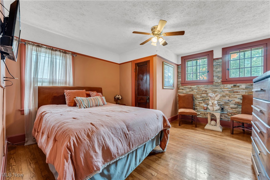 Davis & Farley Realty Co - Residential