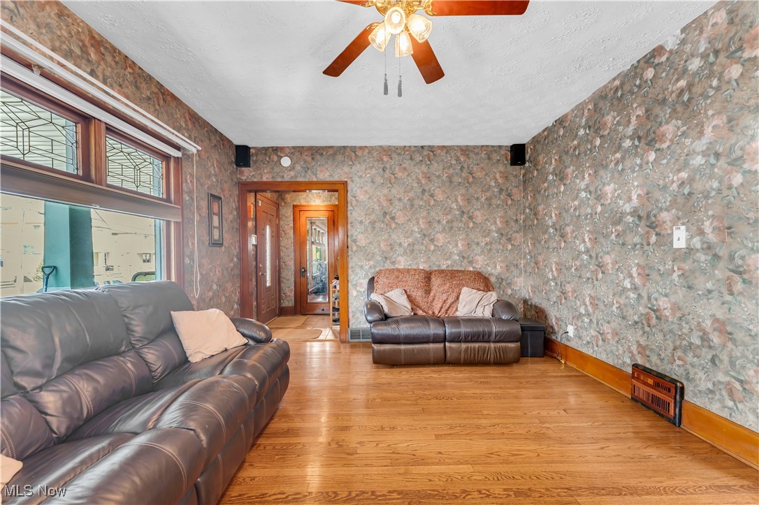 Davis & Farley Realty Co - Residential