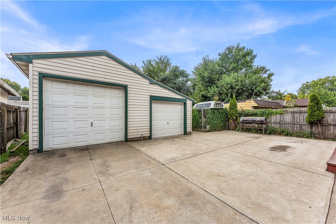 Davis & Farley Realty Co - Residential