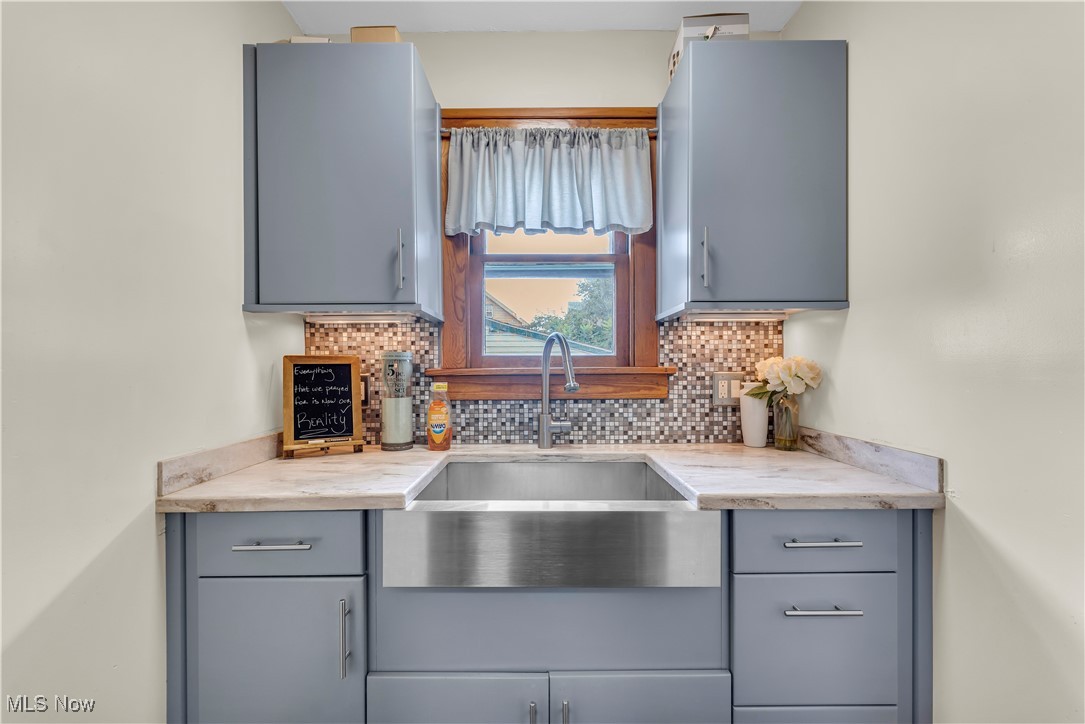 Davis & Farley Realty Co - Residential