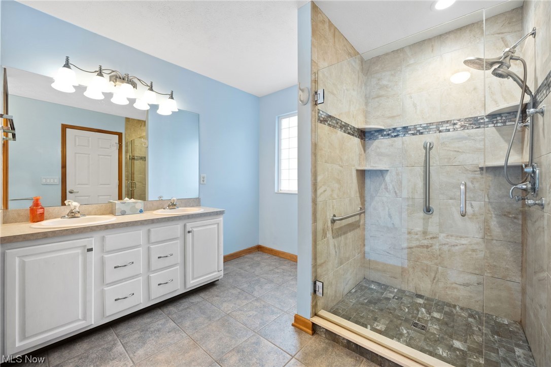 Villas Falls Pointe I - Residential