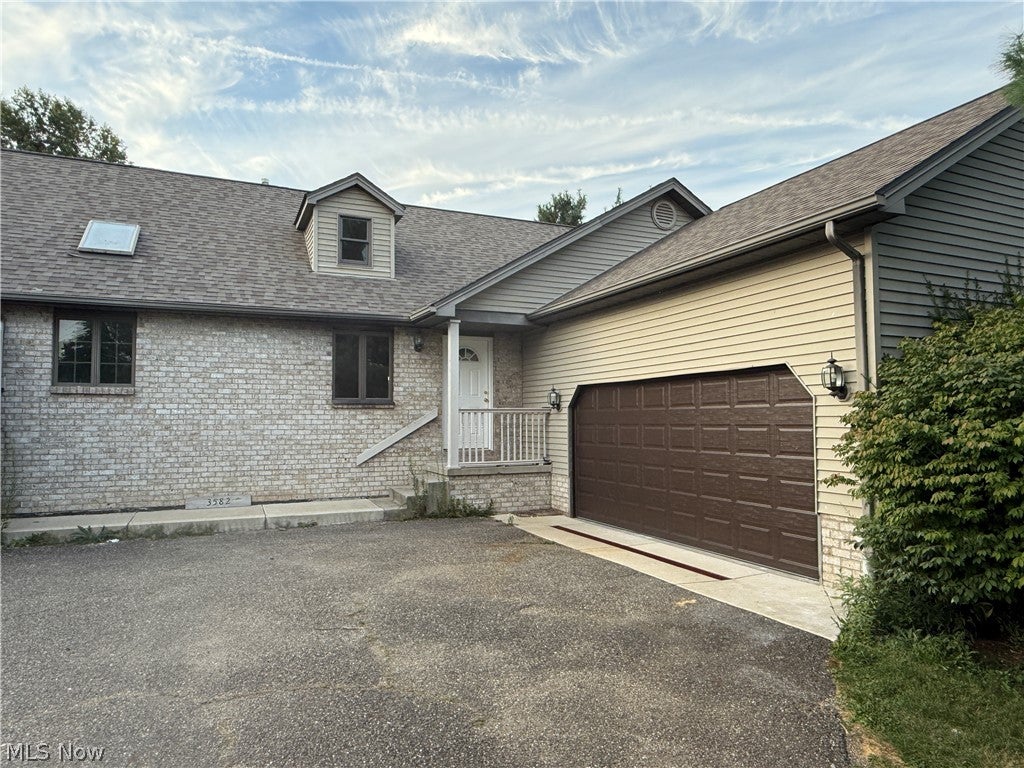 3580 & 3582 E Western Reserve Road
