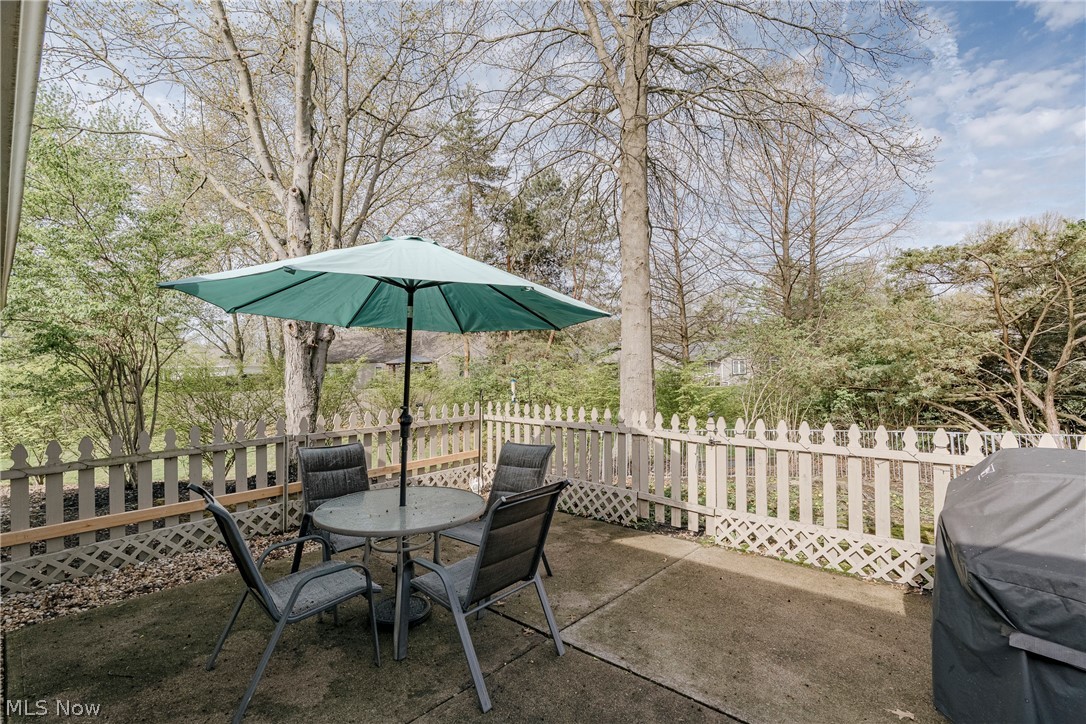 Meadows Condo - Residential