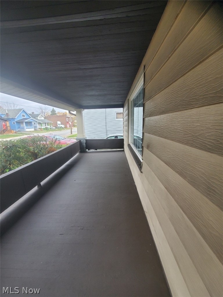 11806 Farringdon Avenue