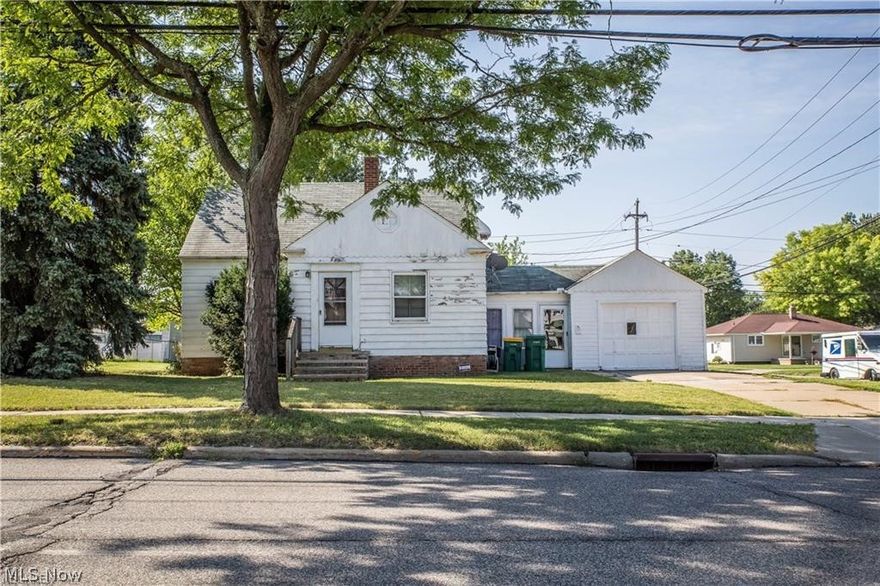 Great Bungalow available as an individual sale or part of a package deal with MLS # 4033529.  This great home offers 3 bedrooms, full basement.  Perfect for a home of your own or an investment property.  Rents for 900.  Call for more details!  Please refer to Realist for taxes.  Offer will not be responded to until 3/15.