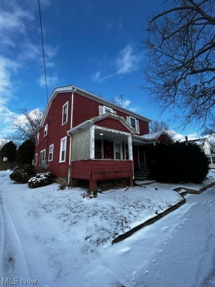 Located in Salem is this 2 Bed/ 1 Bath 2 Story Townhouse. There is a Living room, dining room and kitchen on the first floor. Tenants are to provide all appliances. Bedrooms and bathroom are located on the second floor. Monthly rent is $695.00 plus tenants pay all utilities: electric, gas, water, sewer and trash. Full security deposit of $695.00 and first month rent is due before an approved tenant can move in.  No smoking, no pets and no Section 8.
