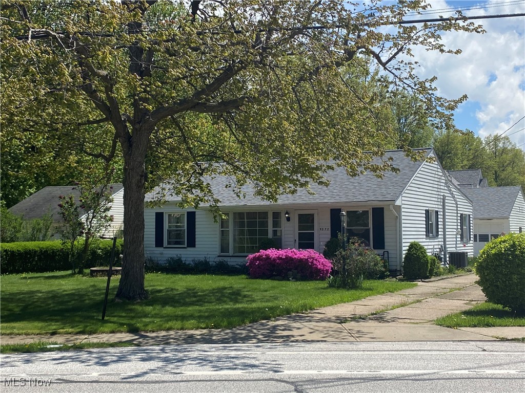 9372 Jordan Drive, Mentor, Ohio image 2