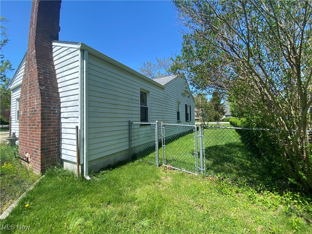 9372 Jordan Drive, Mentor, Ohio image 24
