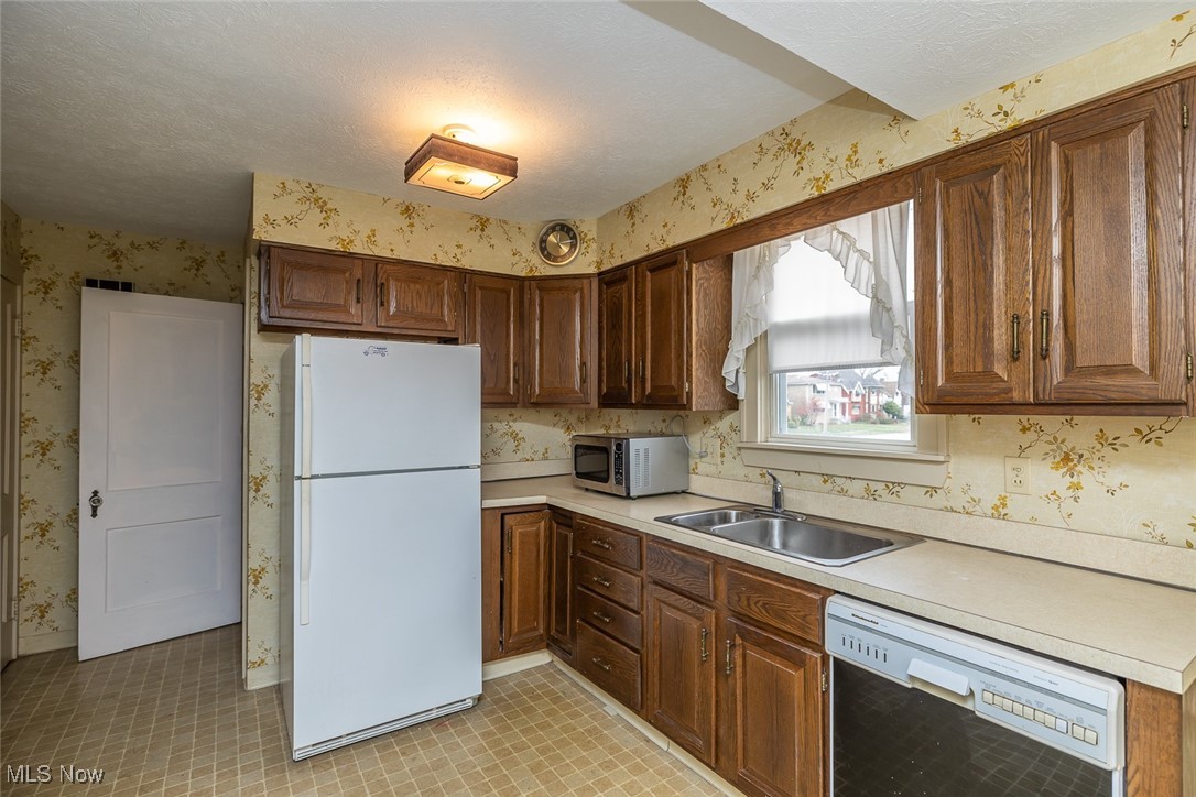 6311 Stanbury Road, Parma, Ohio image 12