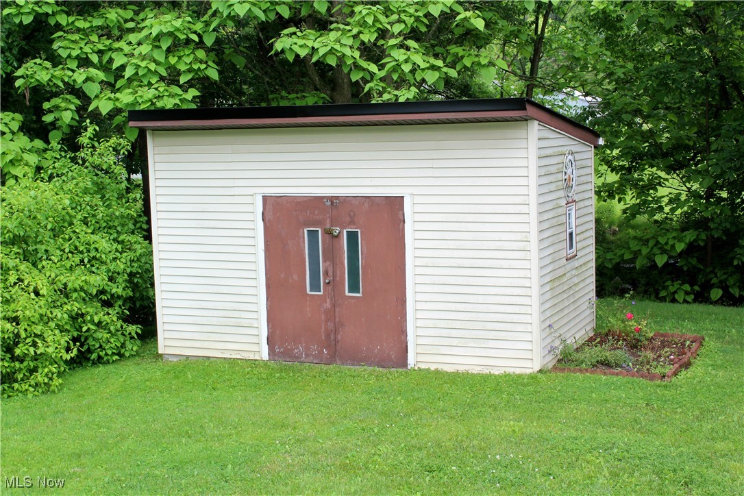 3845 Hightree Avenue, Warren, Ohio image 46