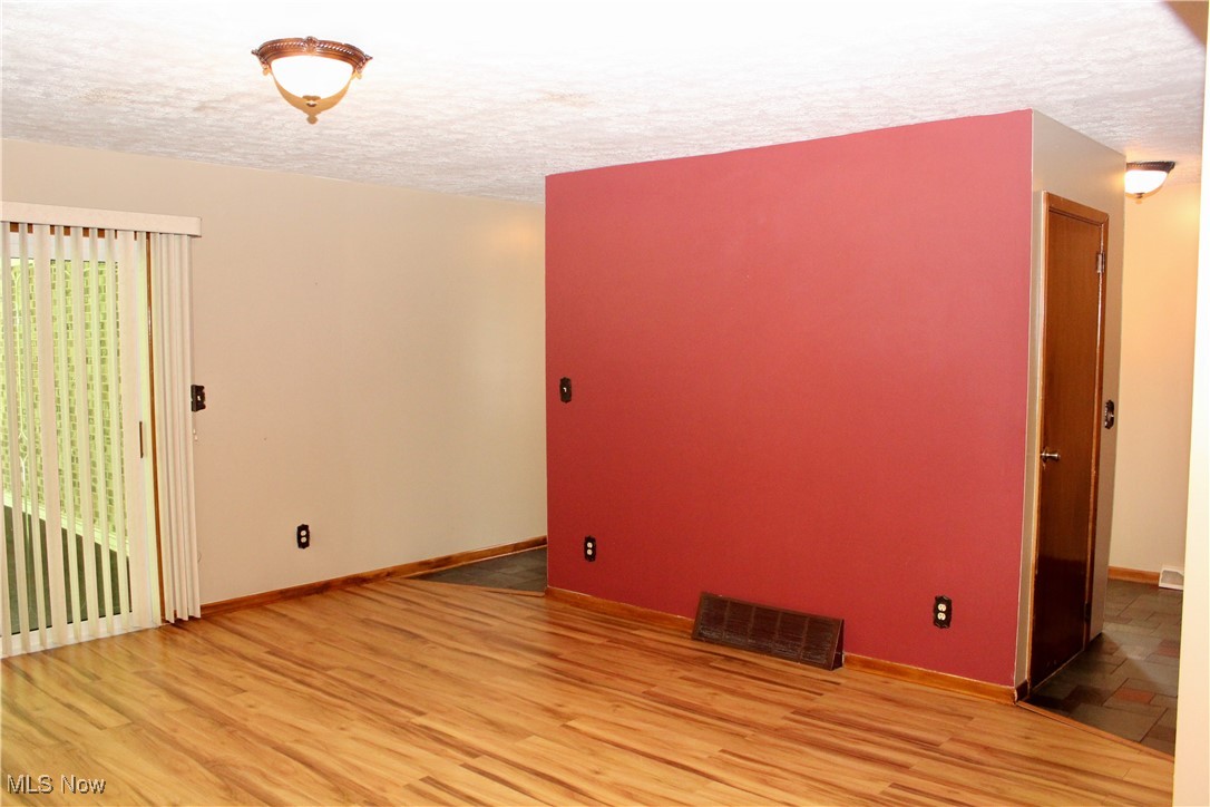 3845 Hightree Avenue, Warren, Ohio image 7