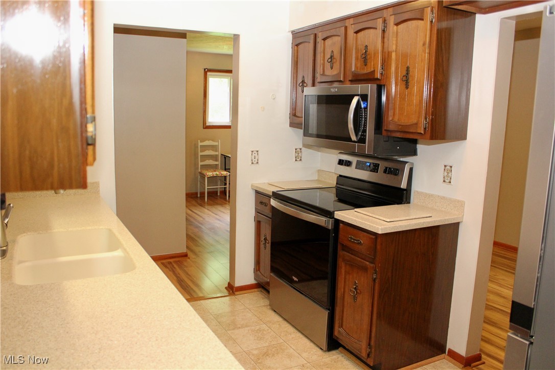 3845 Hightree Avenue, Warren, Ohio image 11