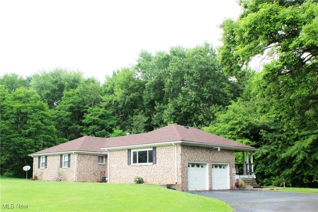 3845 Hightree Avenue, Warren, Ohio image 2