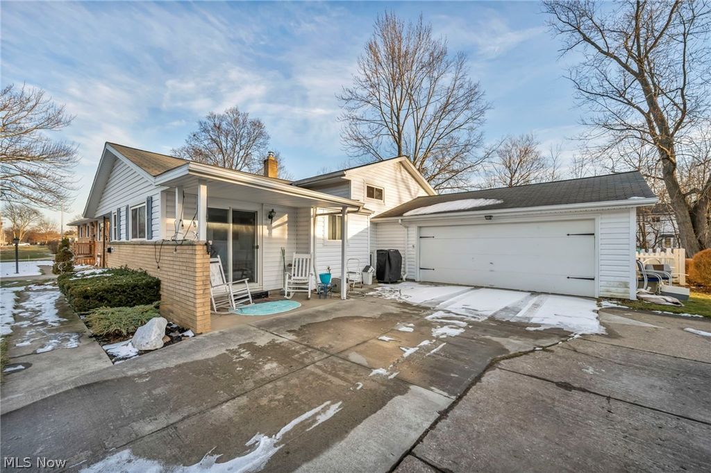 Photo of 24207 Lebern Drive, North Olmsted, OH 44070 (MLS # 5189020)