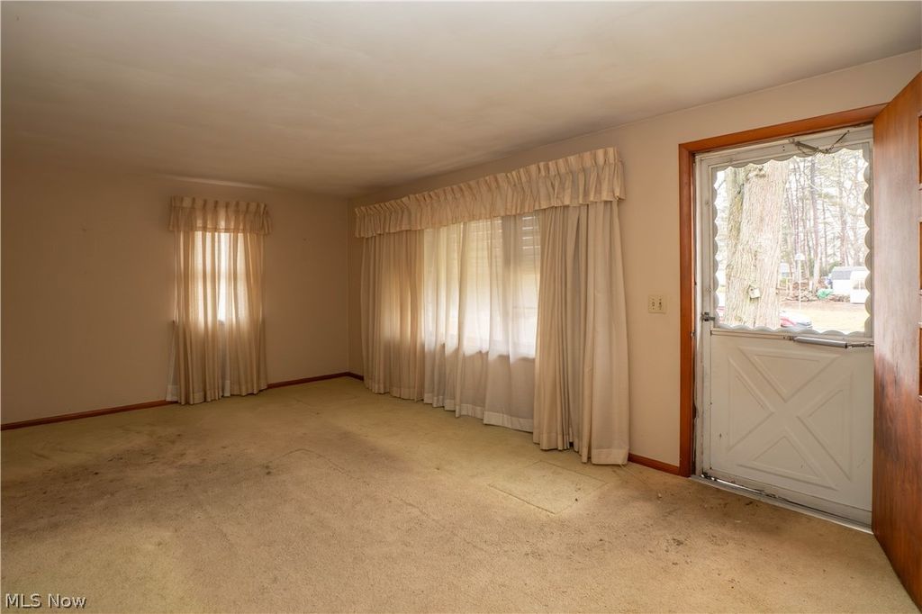 Photo of 320 Elizabeth Avenue SW, Massillon, OH 44646 (MLS # 5190088)